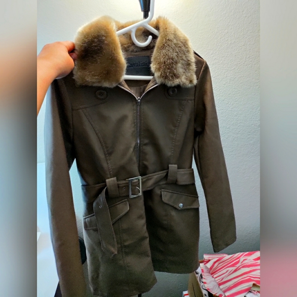 EUC Cavalini Faux Leather/ Faux fur Collar Coat!